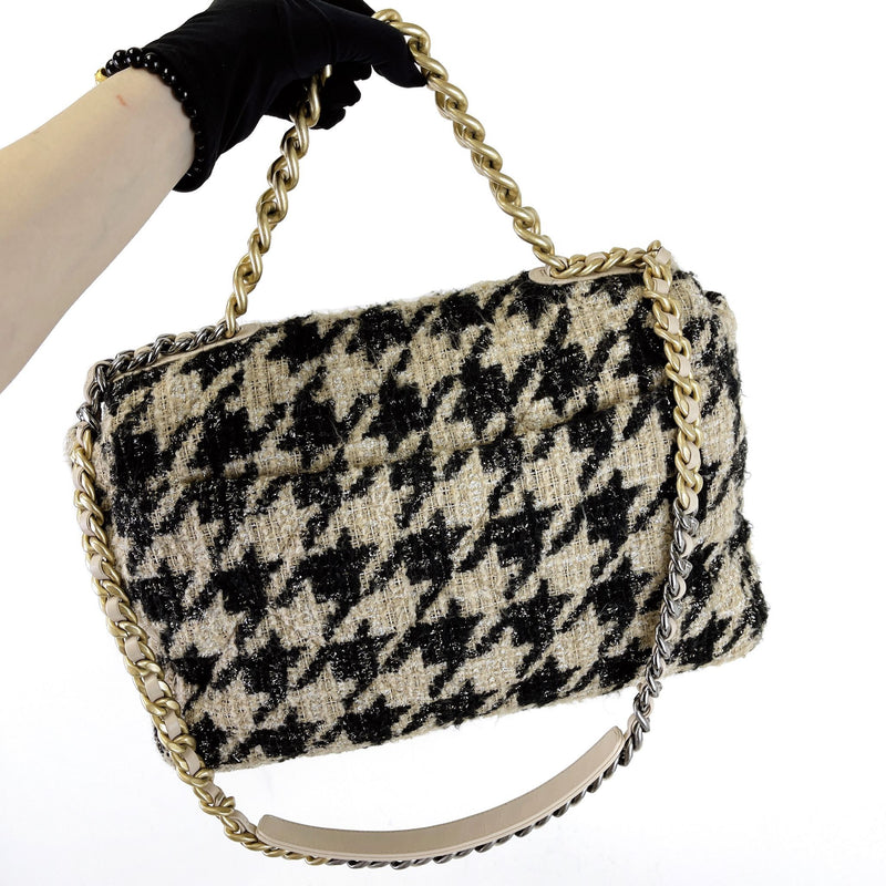 Chanel Houndstooth Tweed Shoulder Bag with Pouch Fall 2019 Runway Col   Closet Upgrade