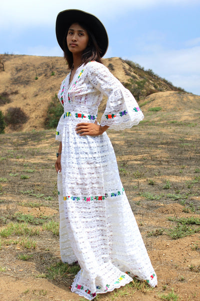 Stunning Mexican  Lace Wedding  Dress  Circa 1970s Honeywood