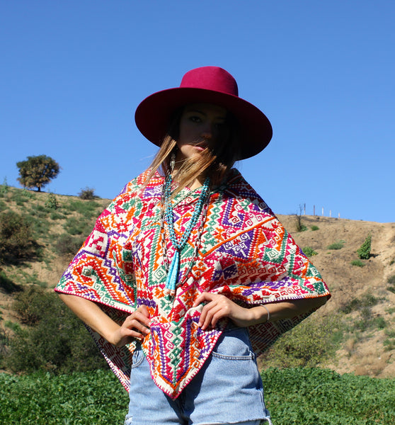 Vintage Mexican Embroidered Poncho Circa 1970s – Honeywood