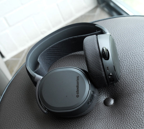 SteelSeries Arctis wireless gaming headphones