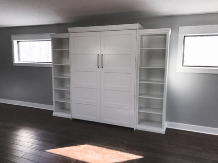 Vertical lake view face bed with two side cabinets