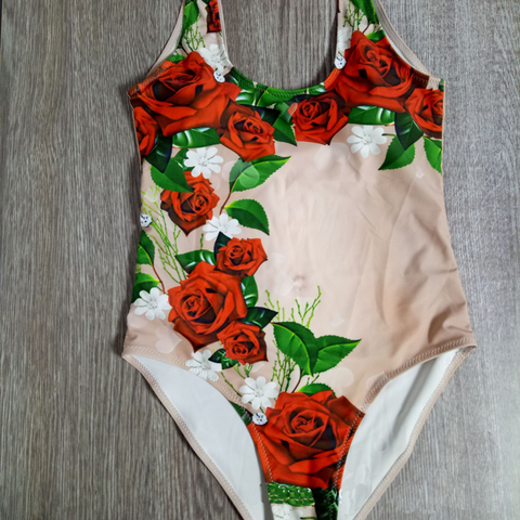 Sexy personality melon skin color ladies one-piece bikini display