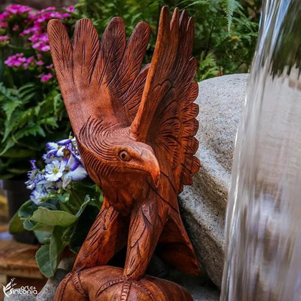 wooden-animal-decorative-eagle-carved-island-of-bali