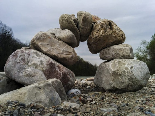 zen-art-gravity-meditation-arch