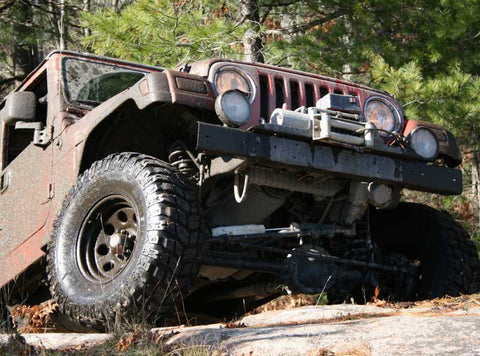 jedco-blog-common-jeep-off-roading-challenges-undercarriage