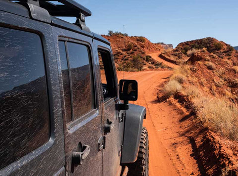 jedco-blog-easter-jeep-dirt-road