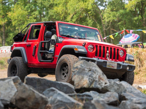 Blog-10-Things-Jeep-Lovers-Enjoy-Doing-red-Wrangler