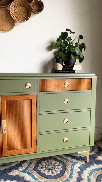 upcycling de cajonera antigua con pintura verde