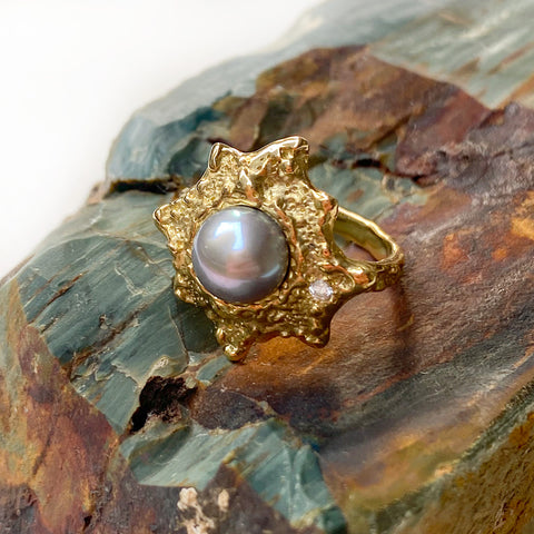 18k gold textured ring set with a gorgeous grey Tahitian Pearl by Jane Bartel Jewelry