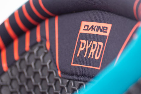 Dakine Pyro