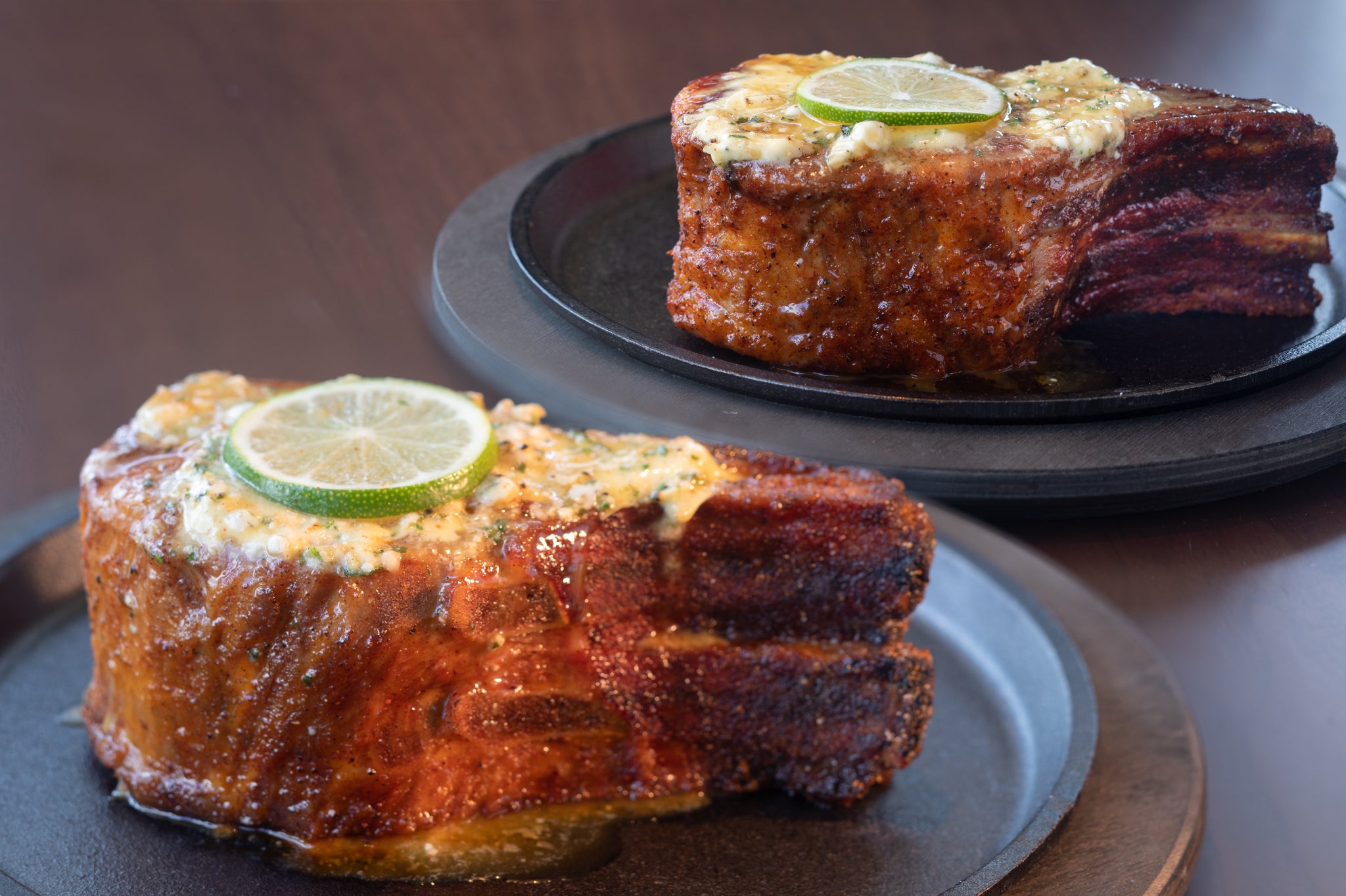 Famous Pork Chops Perry S Steakhouse Is Serving Its Pork Chop Lunch
