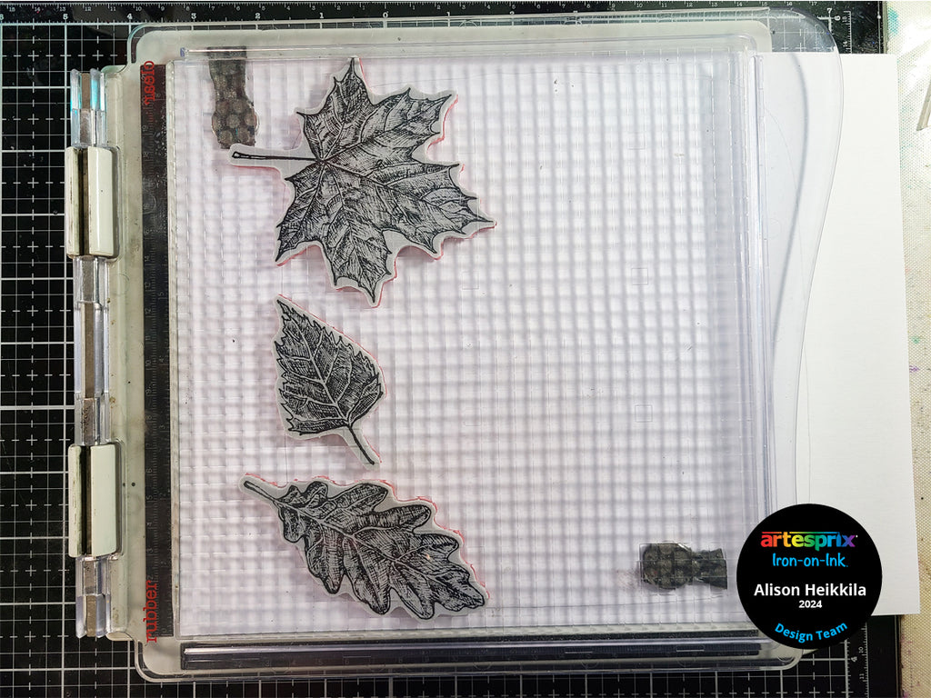 stamped leaf design with artesprix stamp ink