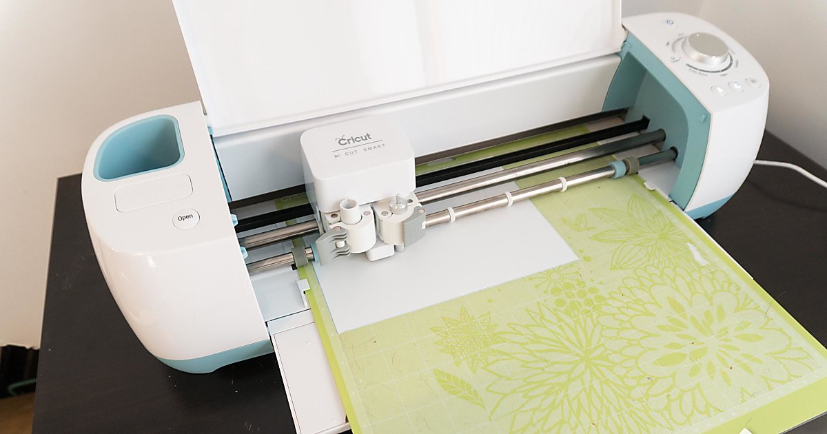 Create Your First Cricut Maker Project in 20 Minutes! - A Piece Of Rainbow