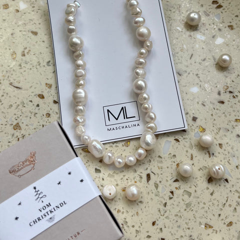 MASCHALINA Chrismas giftbox for advent festive white sweetwater pearl necklace