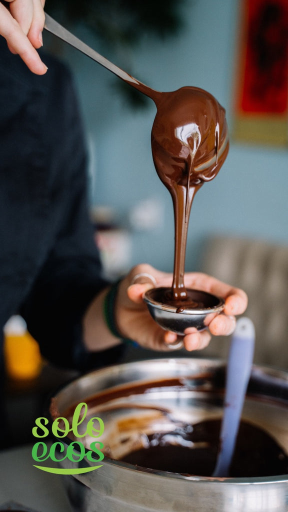 Preparación crema de chocolate con pera ecologica