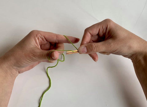 Arteeni's method: cast on stitches always to the opposite needle