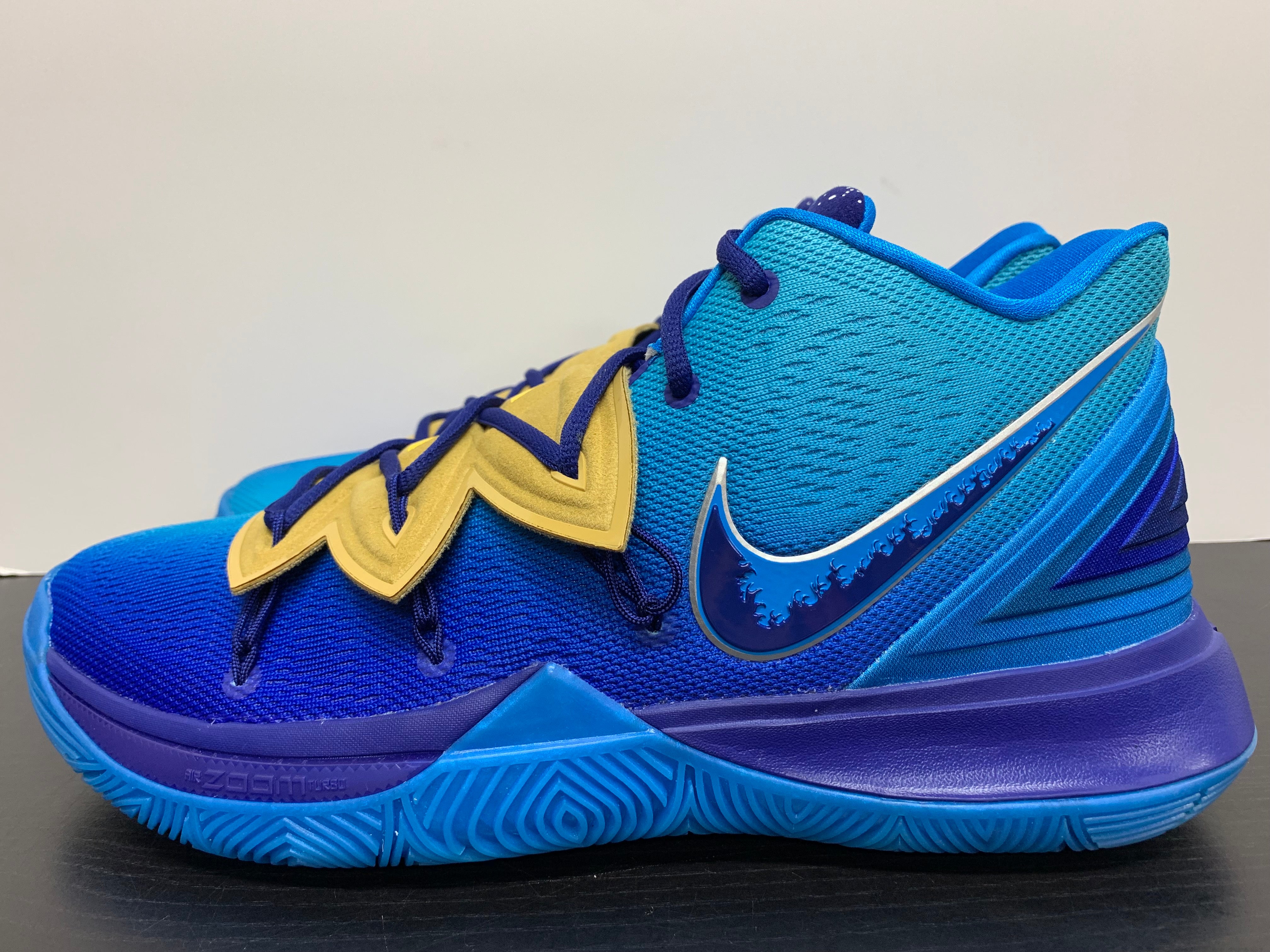 orions belt kyrie 5