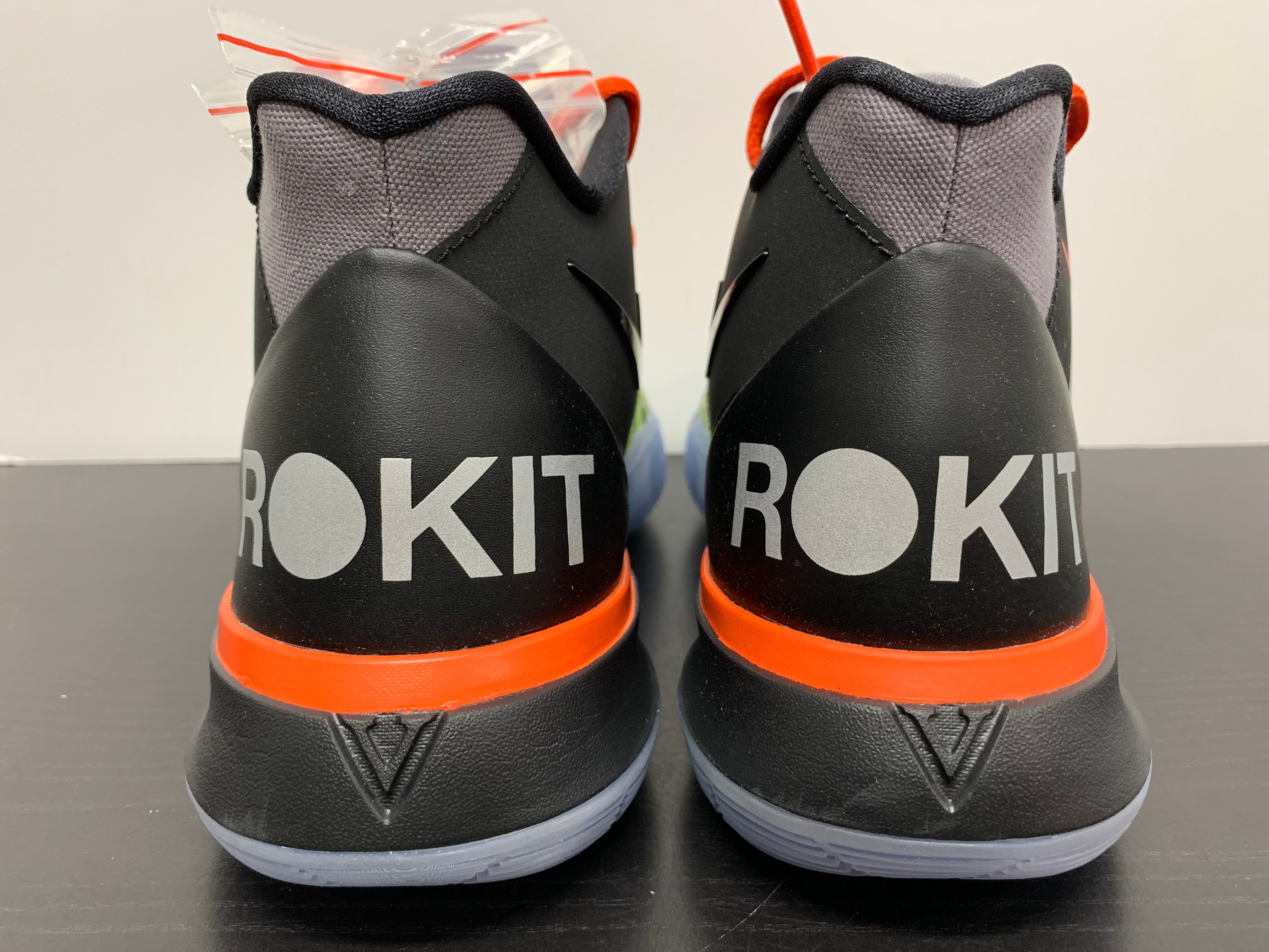 Nike Kyrie 5 BE TRUE Men 's Fashion Footwear Sneakers on