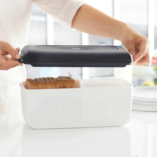 ASAD: Tupperware Bread Saver