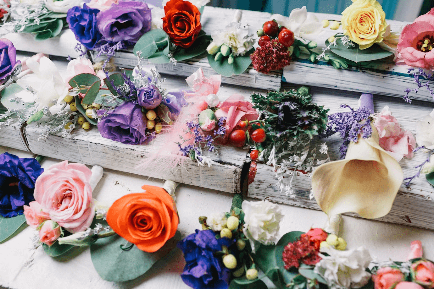 small fake flowers bouquets