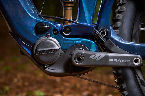 Giant’s SyncDrive Pro motor was developed with Yamaha and optimized for the new Trance X Advanced E+ chassis. The motor is lighter and more compact than the previous model, which allows for significantly more ground clearance.