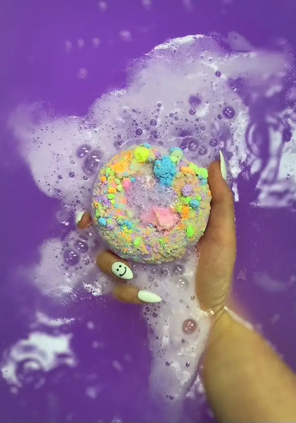 Juicy Peach Donut Bath Bomb – Cheeky Plum