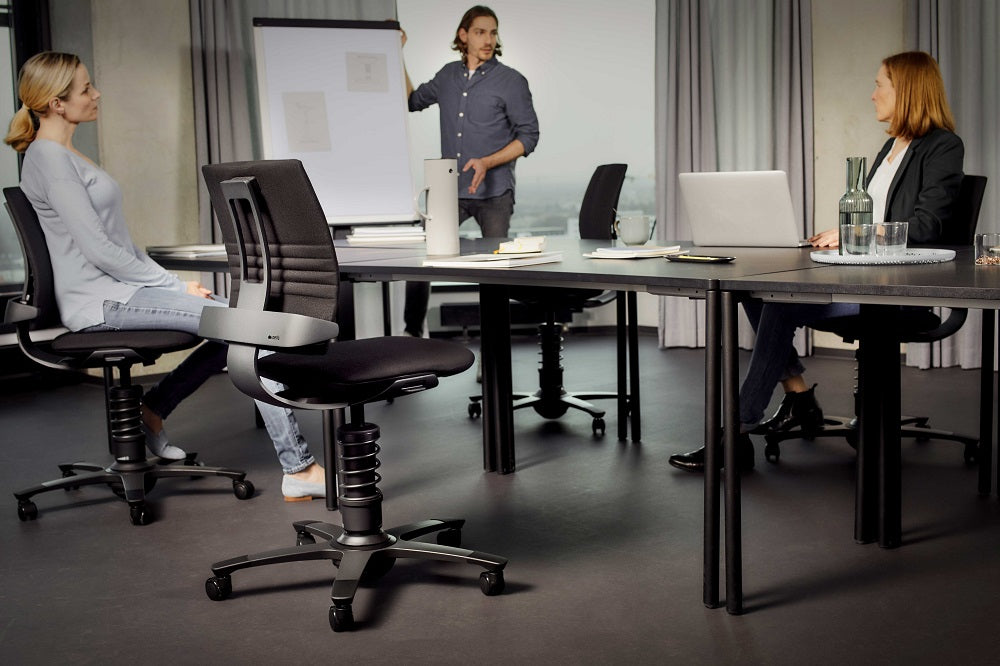 Büro mit ergonomischen Bürostuhl Aeris 3Dee