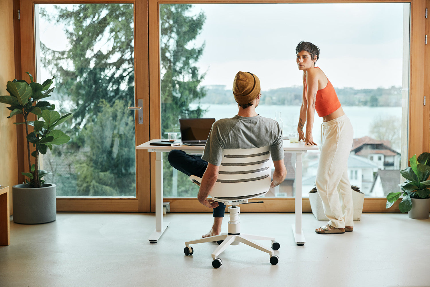 La chaise de bureau Aeris Numo Task apporte beaucoup de mouvement en position assise