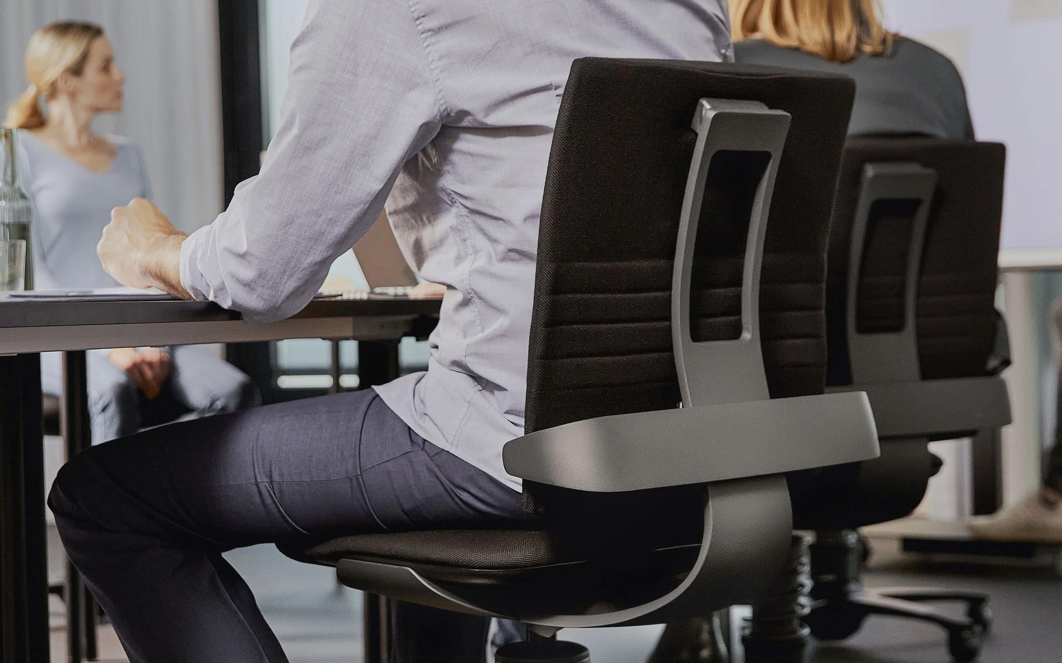 Lumbar support in an ergonomic office chair. Aeris 3Dee