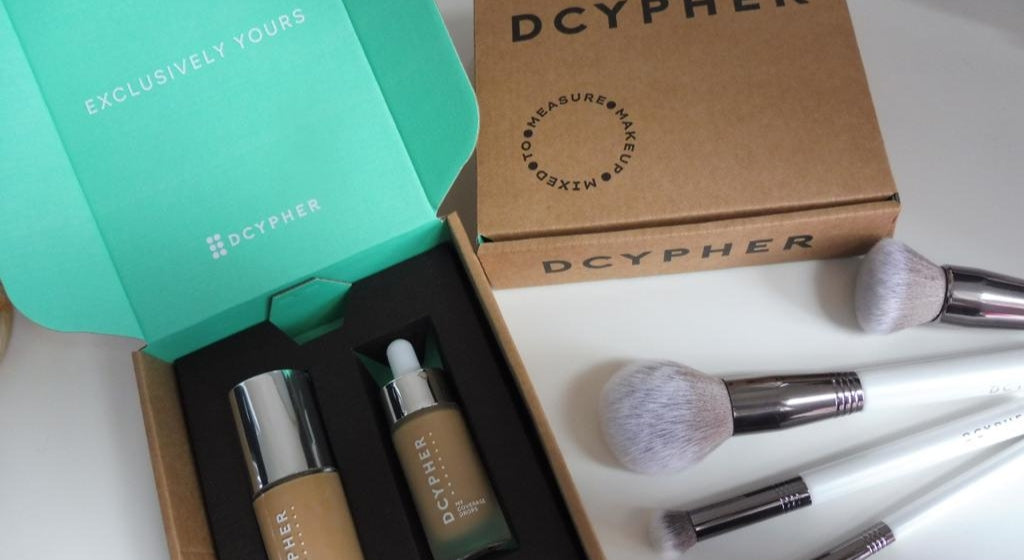 DCYPHER packaging and brush set