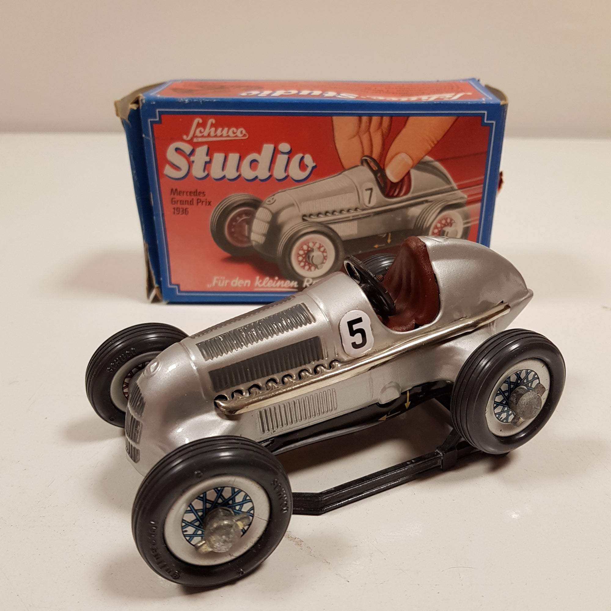 schuco clockwork cars