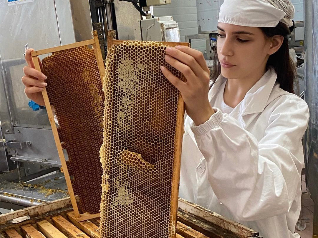 Cecilia Pace - Female Beekeeper