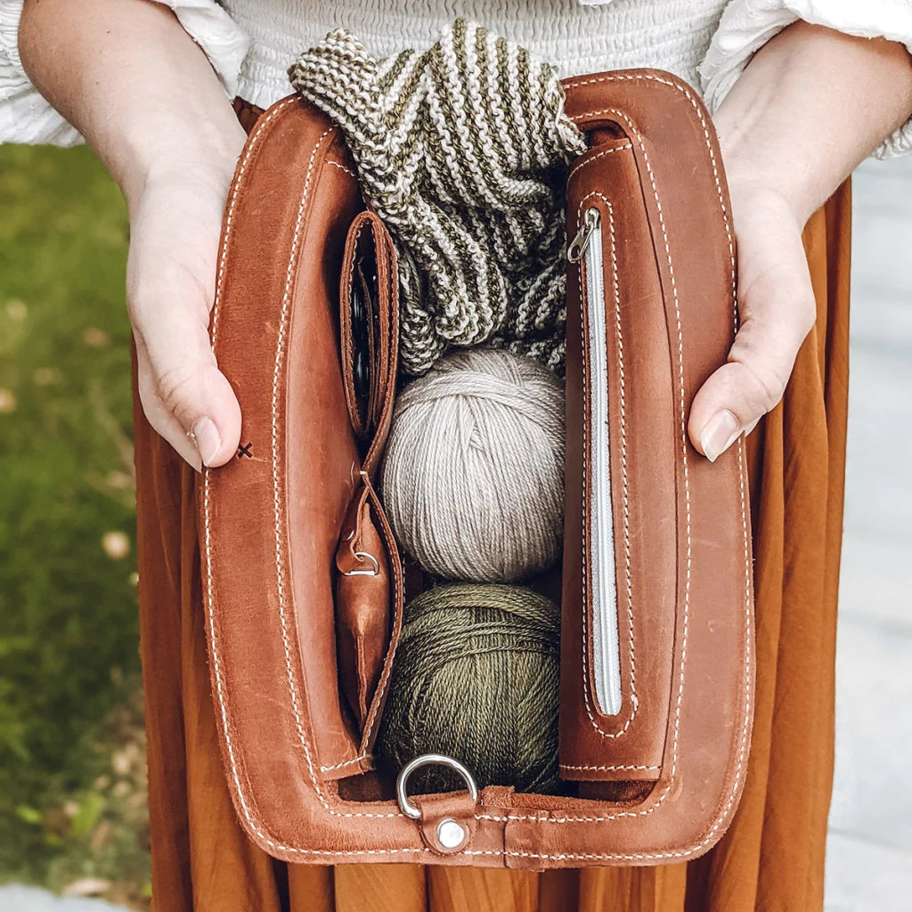Thread & Maple -Leather Tapestry Needles Slip – botanical yarn