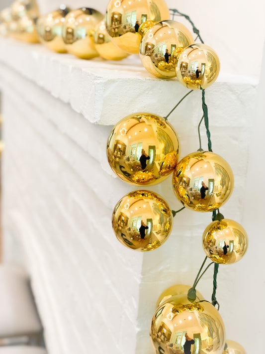 10' Iridescent Ornament Garland – Blanc Box