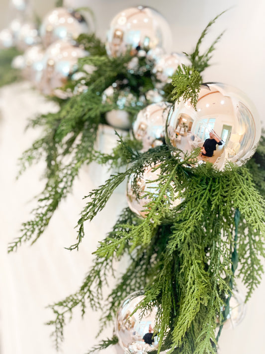 10' Iridescent Ornament Garland – Blanc Box