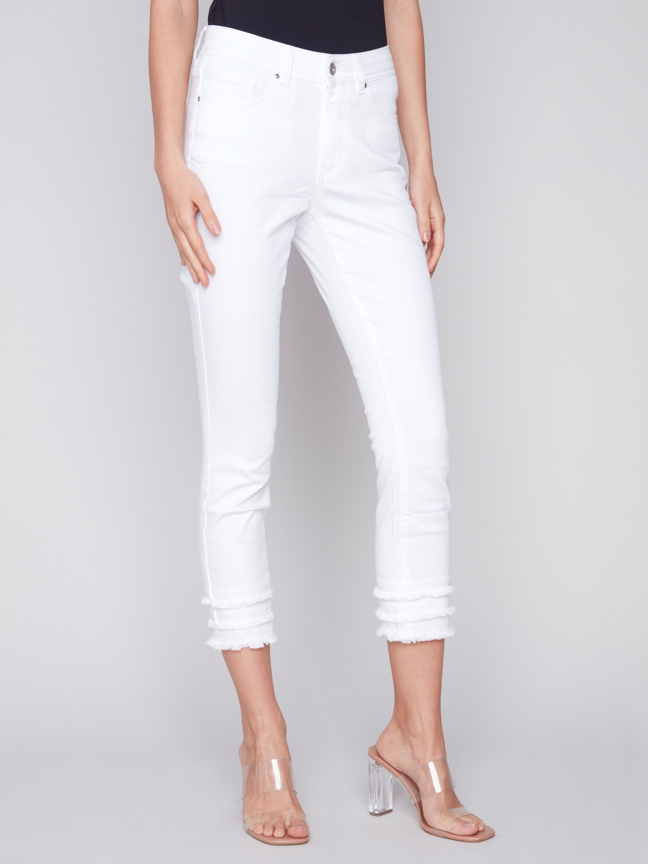 https://cdn.shopify.com/s/files/1/0358/7725/7354/products/cwb-frayed-hem-cropped-twill-pants-blanc-white-2-c5147w002.jpg?v=1706214488