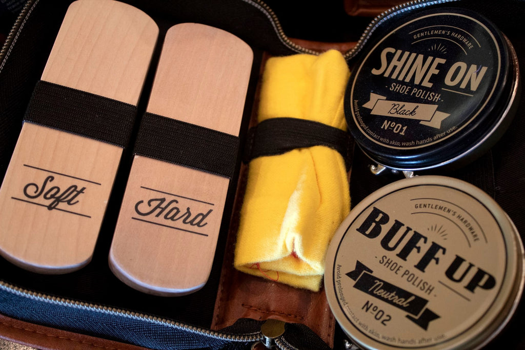 gentleman's shoe shine kit