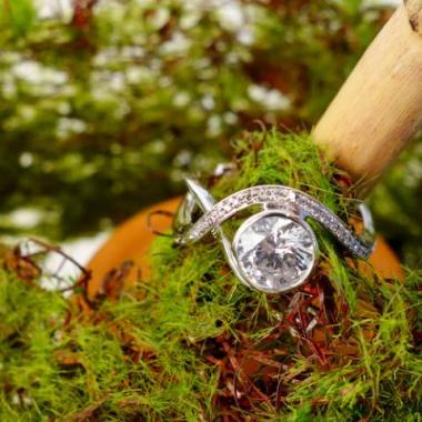 Lab Created Diamonds: The Latest Engagement Ring Trend - Mark Schneider Design