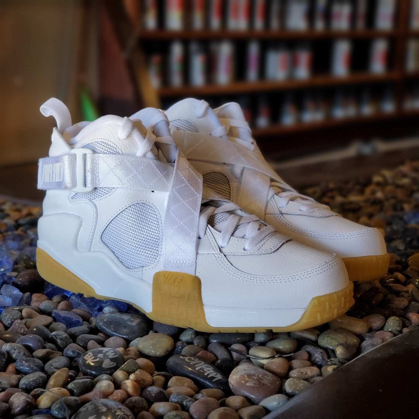 nike air raid white gum mens