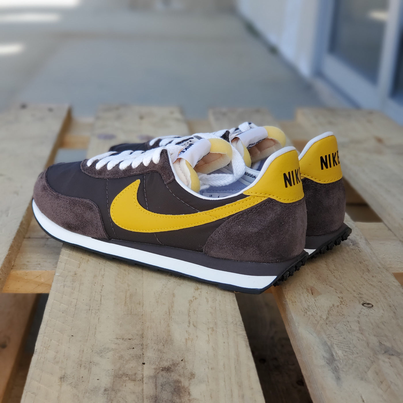 nike waffle velvet brown