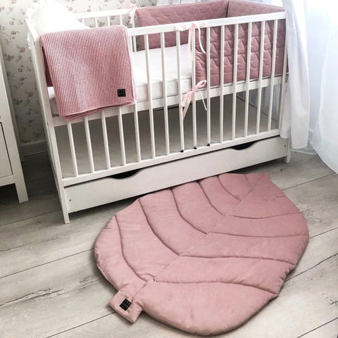 tapis d'éveil feuille rose déco chambre