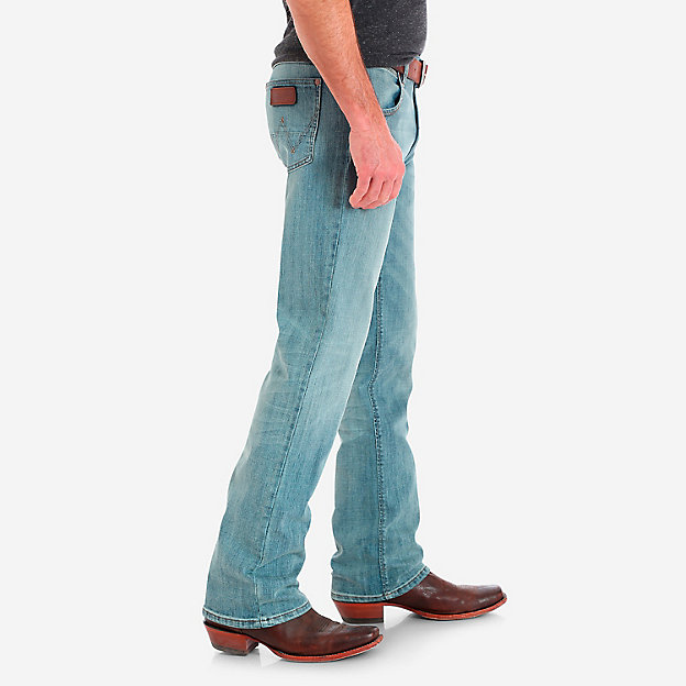 wrangler men's retro slim fit bootcut jean