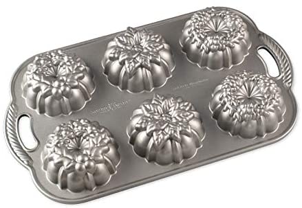 Nordic Ware Let It Snow Bundt Pan — Las Cosas Kitchen Shoppe