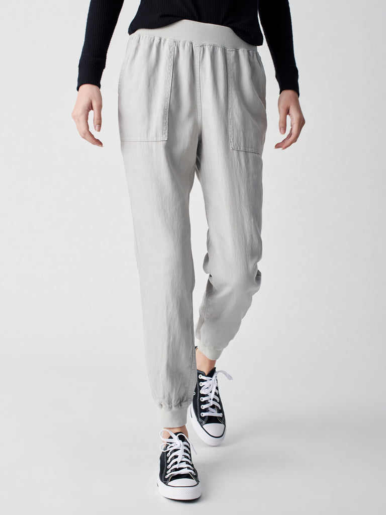 Arlie Day™ Jogger - Stone | Faherty Brand