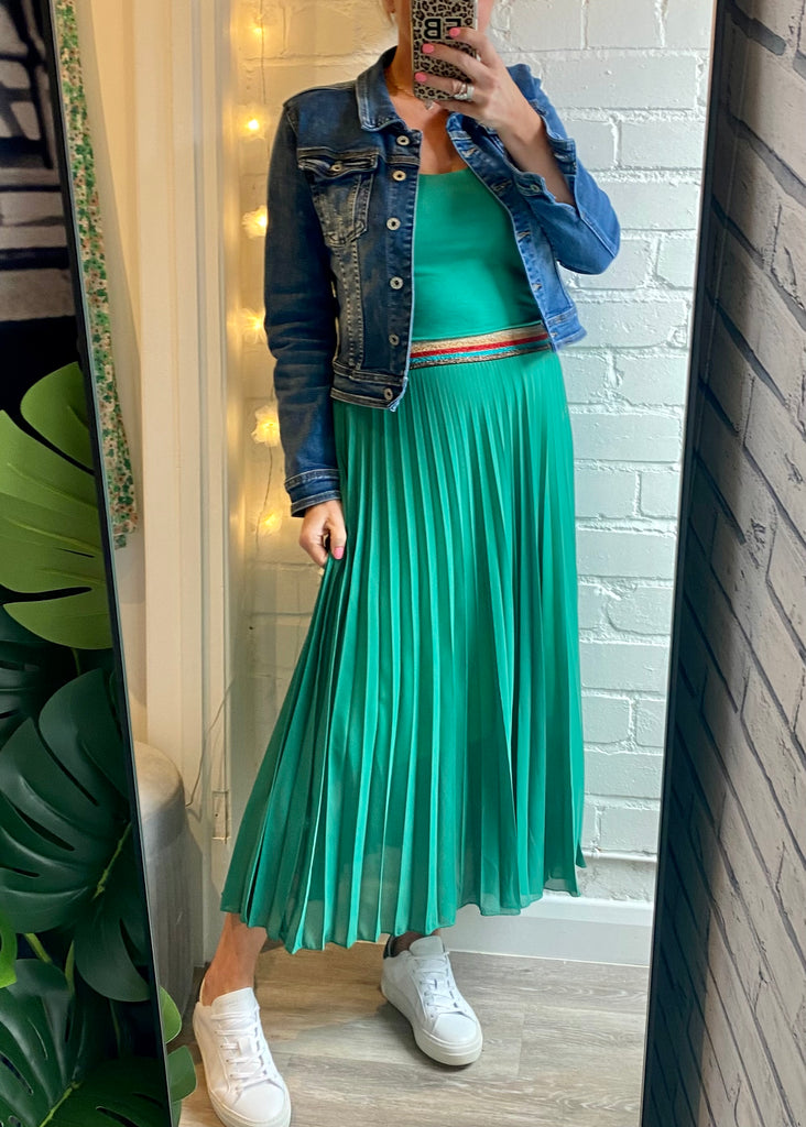 Emerald Green Pleated Midi Skirt – Boutiquemma