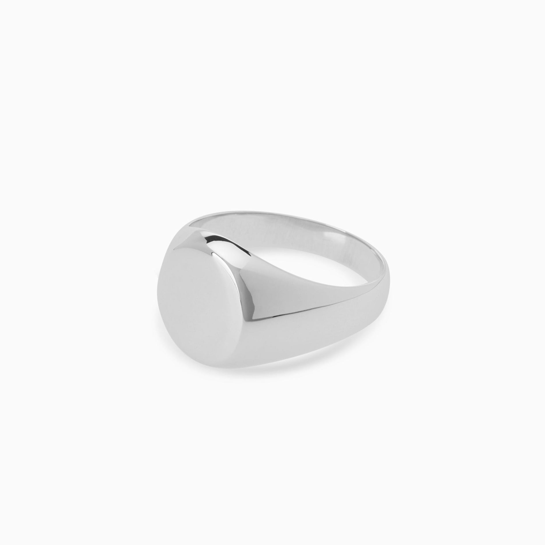 Oval signet ring in sterling silver. | Tiffany & Co.