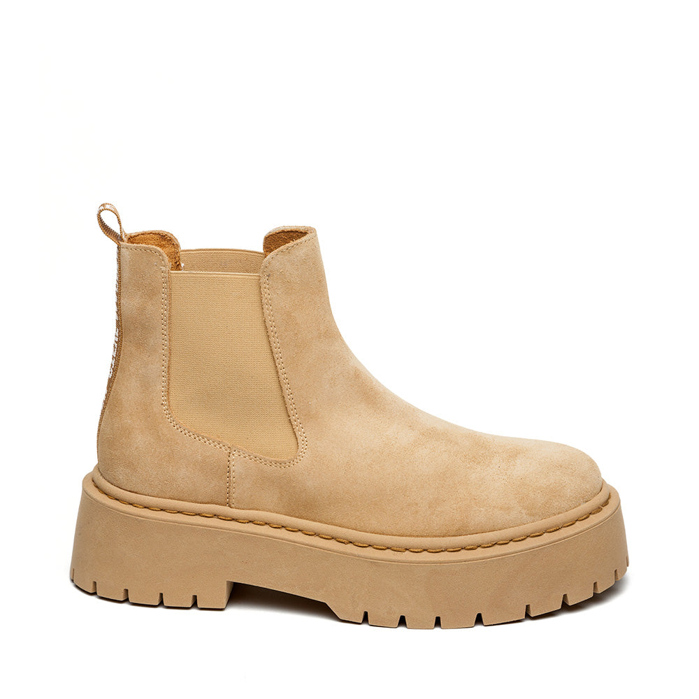 Veerly Camel Suede