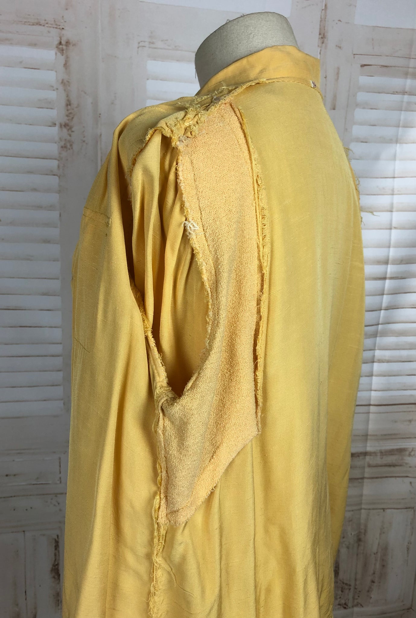 Original Vintage 1940s 40s Mustard Yellow Blouse With Vented Sides   Image A67396a6 8f82 4723 811d C9f14c4c1f39 1024x1024@2x 