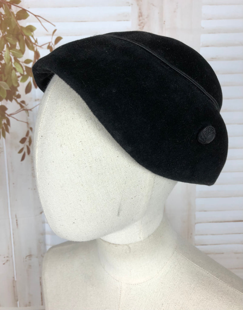 Original Late 1950s 50s Vintage Black Velvet Hat – Black Sheep Antiques