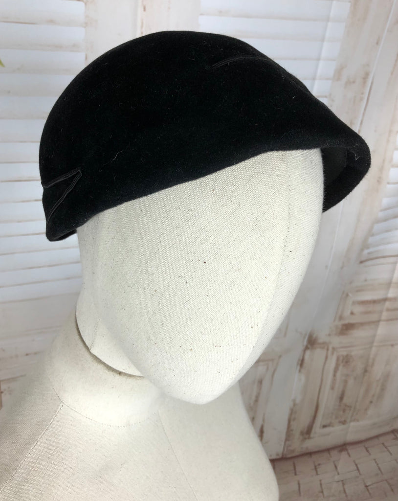 Original Late 1950s 50s Vintage Black Velvet Hat – Black Sheep Antiques